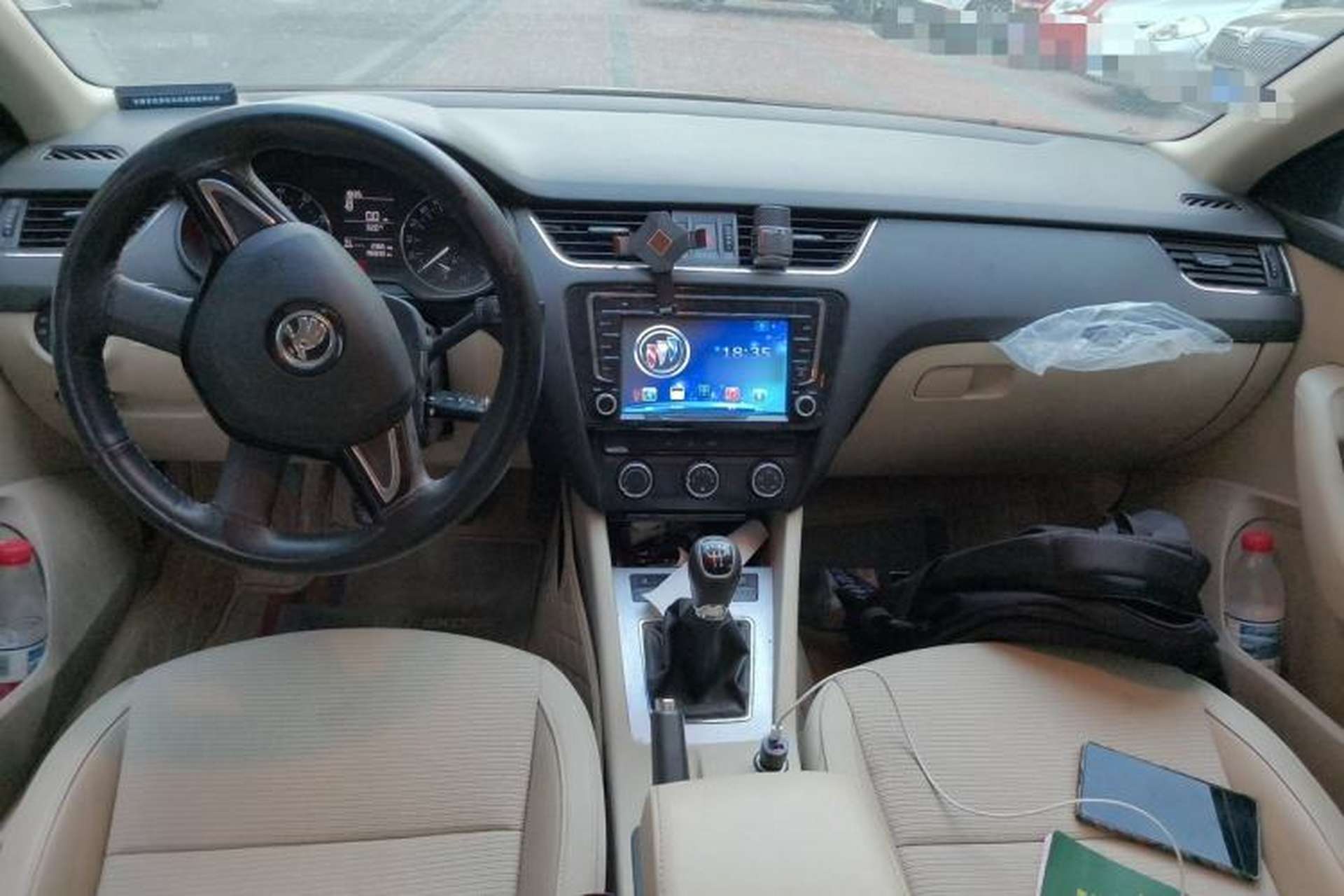 Used Skoda Octavia 2015 1.6L Manual Eado Edition Center Console