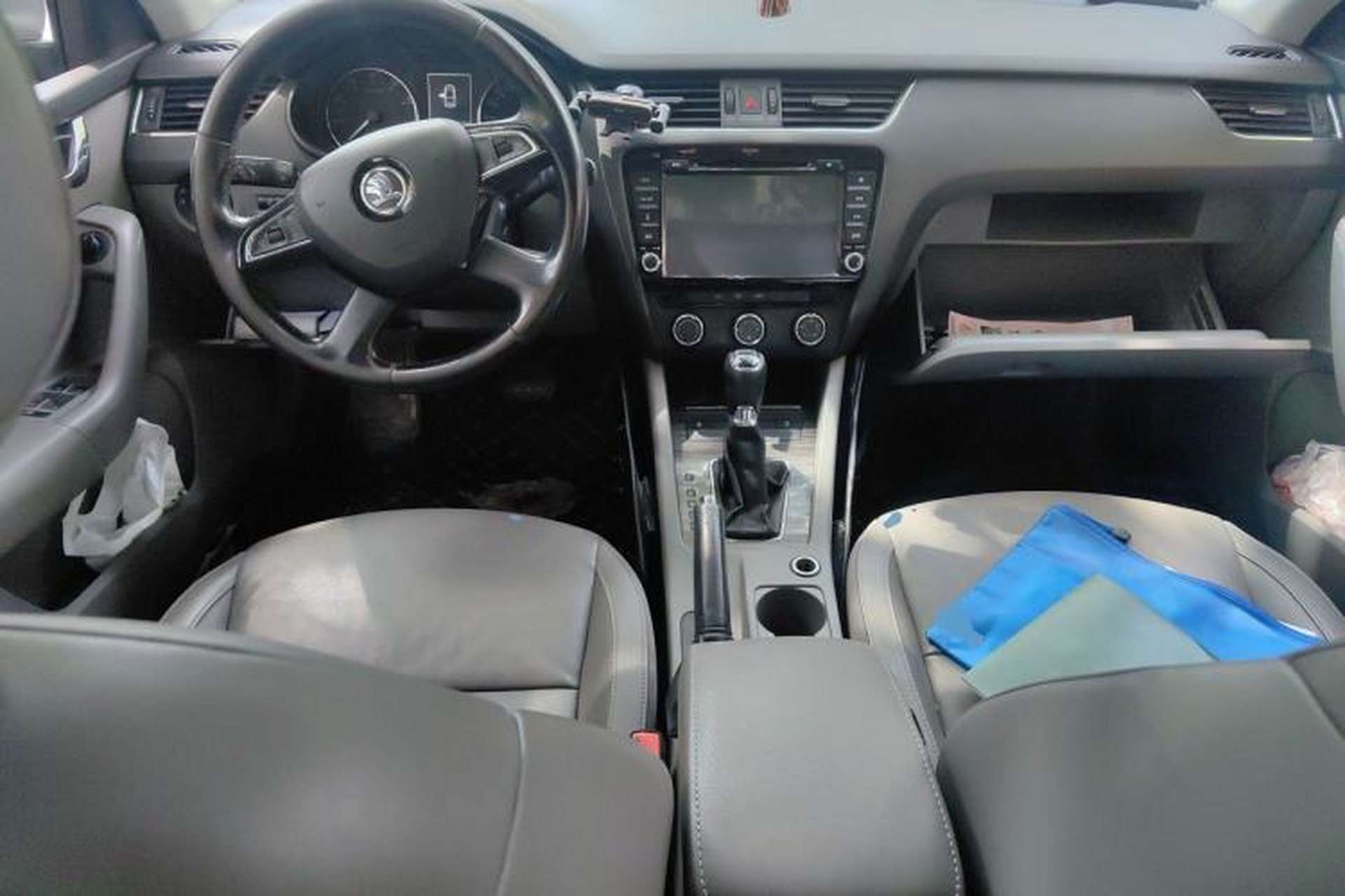 Used Skoda Octavia 2015 1.6L Automatic Yijun Edition Center Console