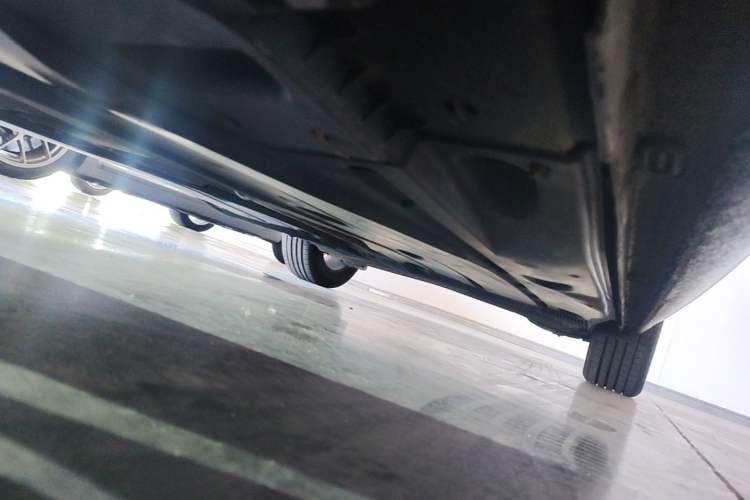 Used Skoda Octavia 2015 1.6L Manual Yijun Edition Chassis Front Left