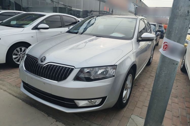 Ojetý Skoda Octavia 2015 1.6L Automatic Yijun Edition Guazi used car, China used car export, Used car for sale, Used cars, Cheapest cars for sale