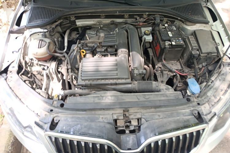 Used Skoda Octavia 2015 1.4TSI DSG Yijun Edition Engine Bay