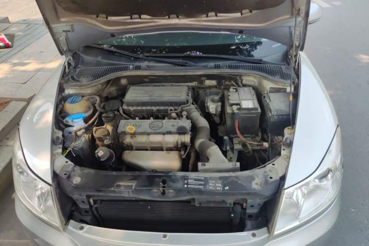 Used Skoda Octavia 2015 Classic Model 1.6L Manual Eado Version Engine Bay