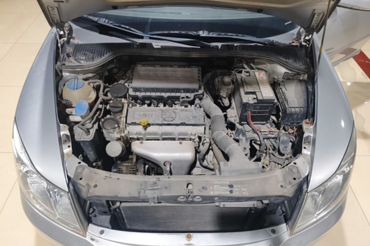 Used Skoda Octavia 2015 Classic Model 1.6L Manual Eado Version Engine Bay