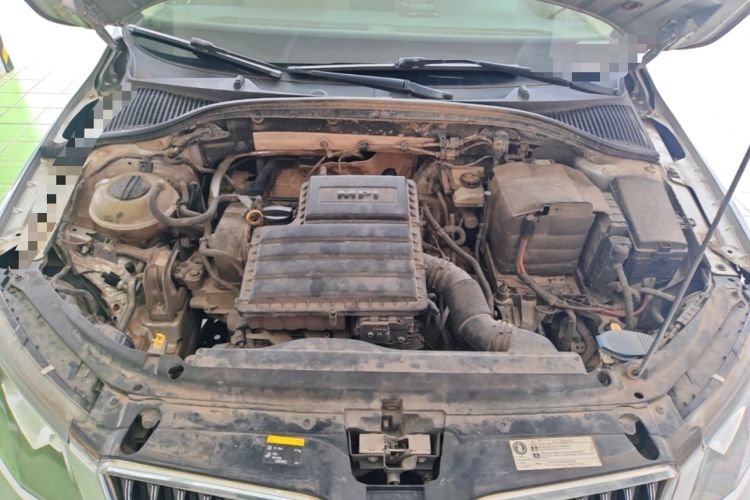 Used Skoda Octavia 2015 1.6L Automatic Yijie Edition Engine Bay