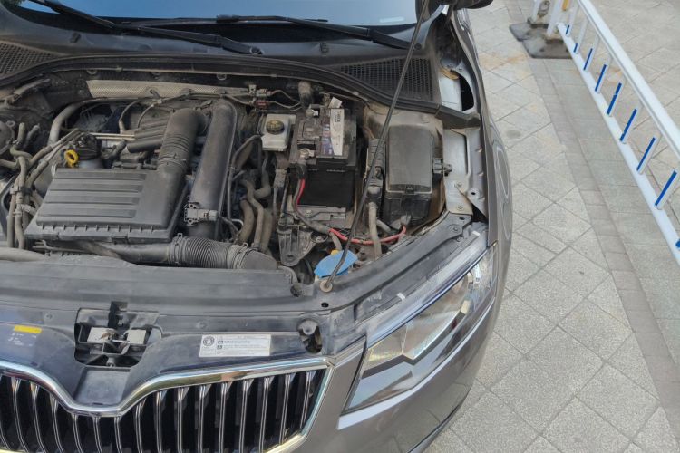Used Skoda Octavia 2015 1.4TSI DSG Yijun Edition Engine Bay Left