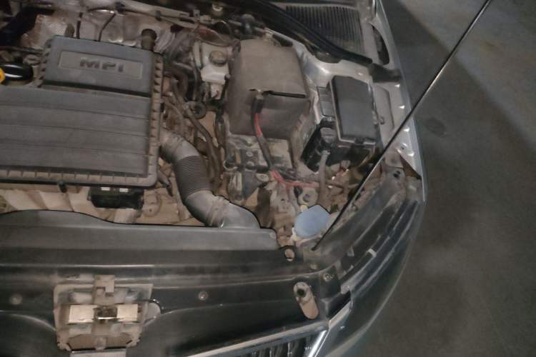 Used Skoda Octavia 2015 1.6L Automatic Yijie Edition Engine Bay Left