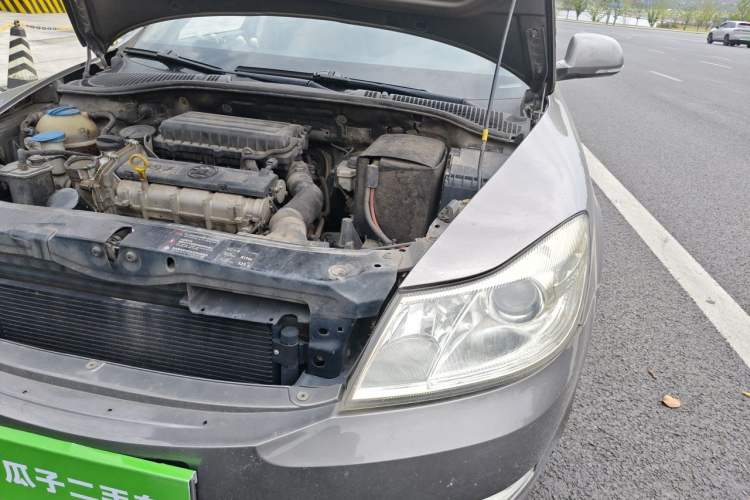 Used Skoda Octavia 2015 Classic Model 1.6L Manual Yijie Edition Engine Bay Left