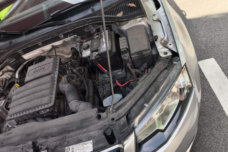 Used Skoda Octavia 2015 1.6L Manual Eado Edition Engine Bay Left