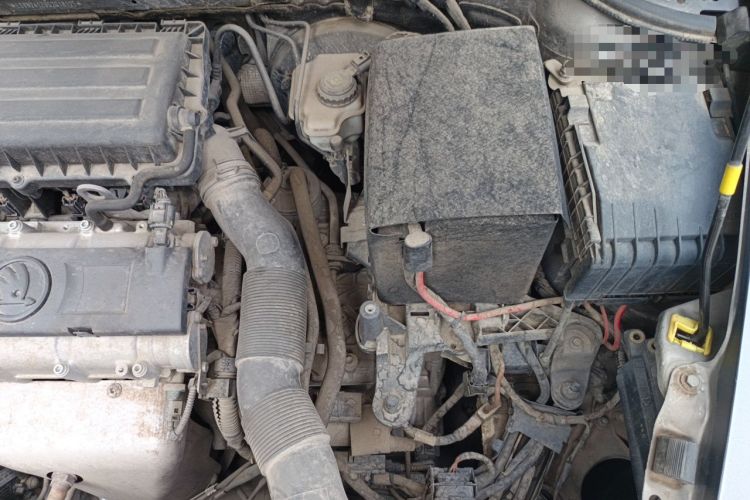 Used Skoda Octavia 2015 Classic Model 1.6L Automatic Yijie Version Engine Bay Left