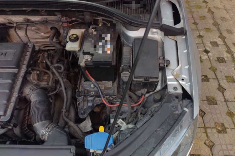 Used Skoda Octavia 2015 1.6L Manual Yijun Edition Engine Bay Left