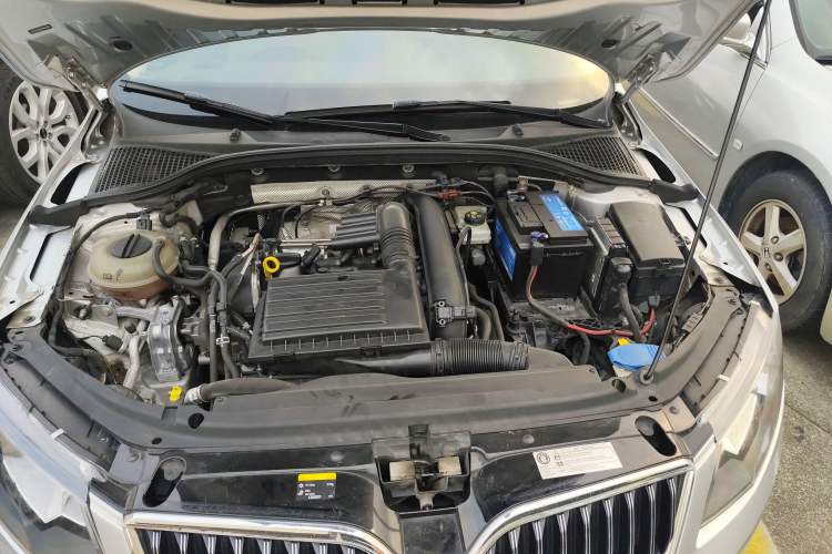 Used Skoda Octavia 2015 1.4TSI DSG Yijun Edition Engine Bay