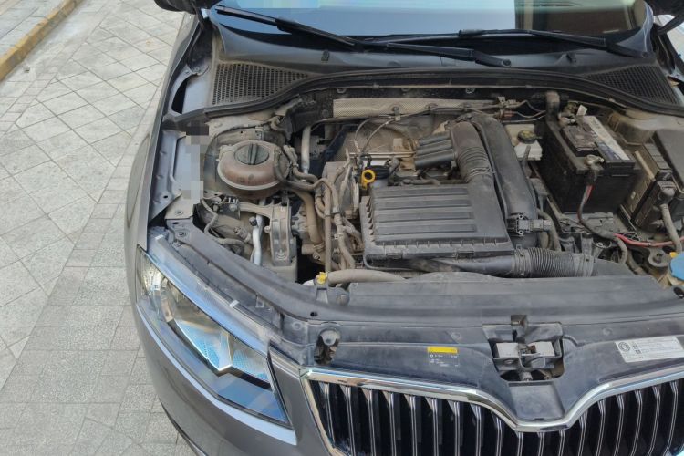 Used Skoda Octavia 2015 1.4TSI DSG Yijun Edition Engine Bay Right