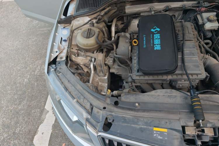 Used Skoda Octavia 2015 1.6L Automatic Yijie Edition Engine Bay Right