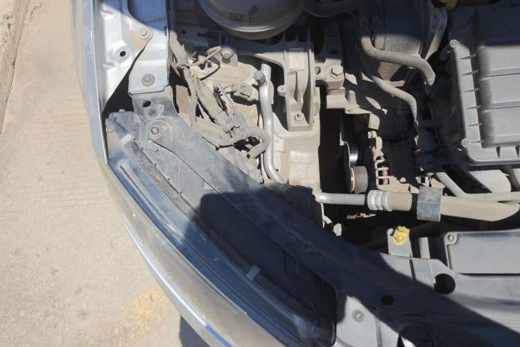 Used Skoda Octavia 2015 1.6L Automatic Yijun Edition Engine Bay Right