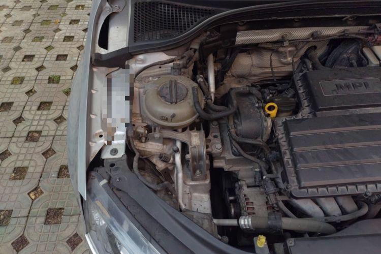 Used Skoda Octavia 2015 1.6L Manual Yijun Edition Engine Bay Right