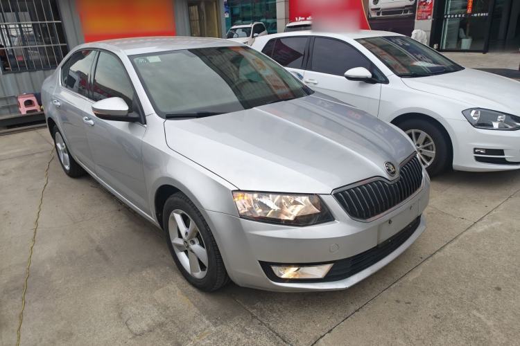 Used Skoda Octavia 2015 1.6L Automatic Yijie Edition Exterior 1