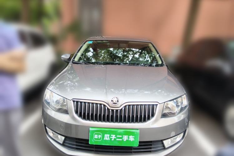 Used Skoda Octavia 2015 1.6L Automatic Yijie Edition Exterior 1