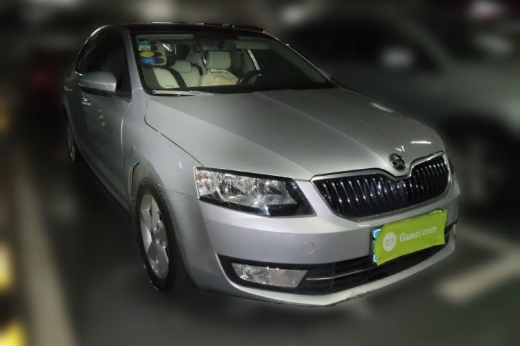 Used Skoda Octavia 2015 1.6L Automatic Yijun Edition Exterior 2