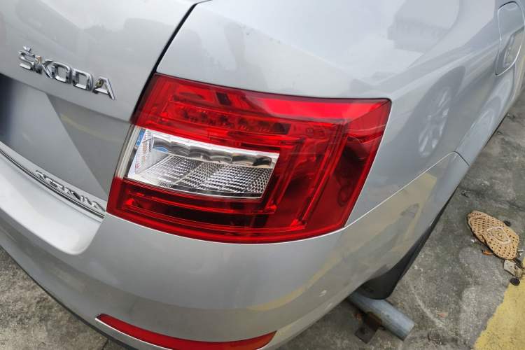 Used Skoda Octavia 2015 1.4TSI DSG Yijun Edition Exterior 3
