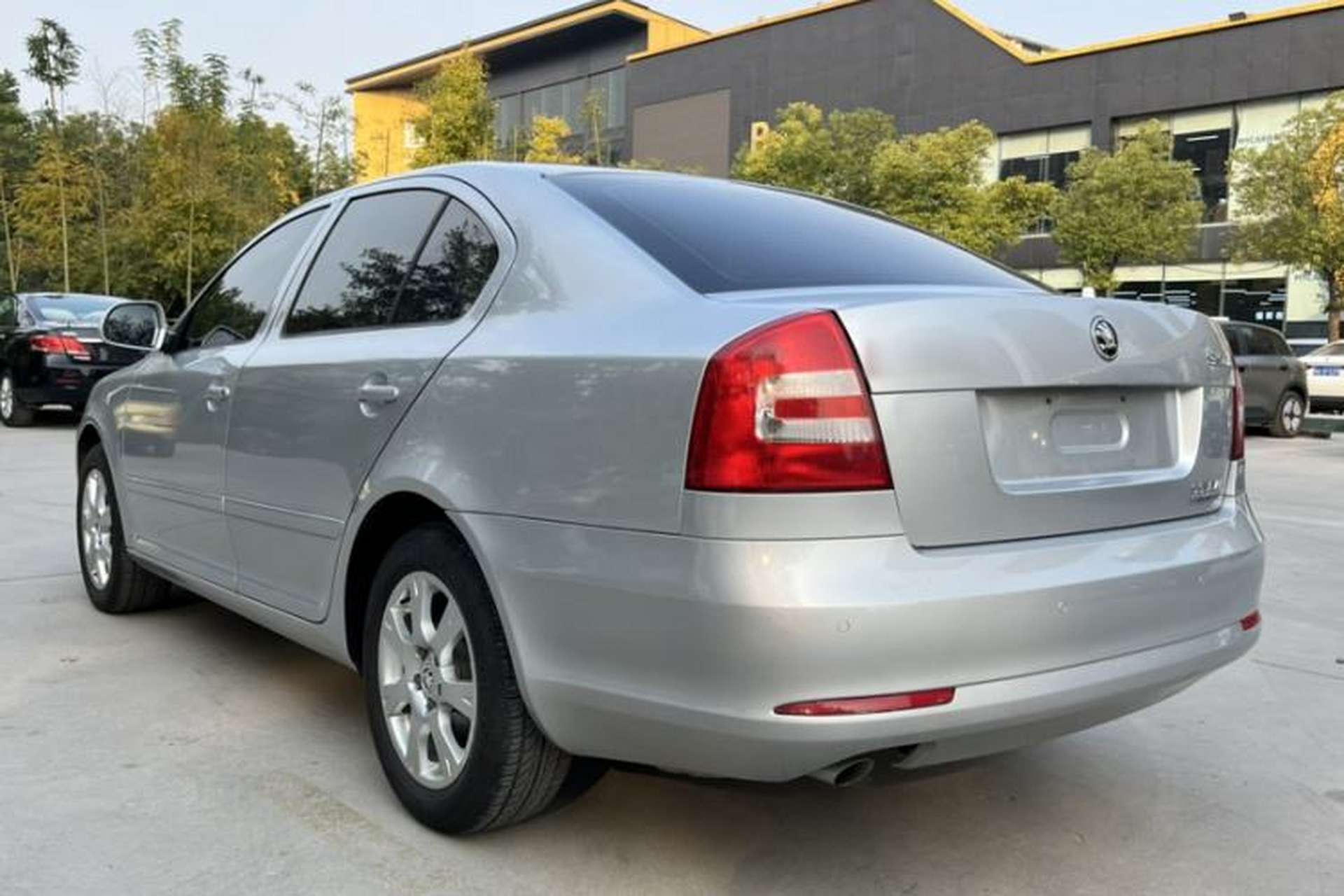 Used Skoda Octavia 2015 Classic Model 1.6L Automatic Yijie Version Exterior 4