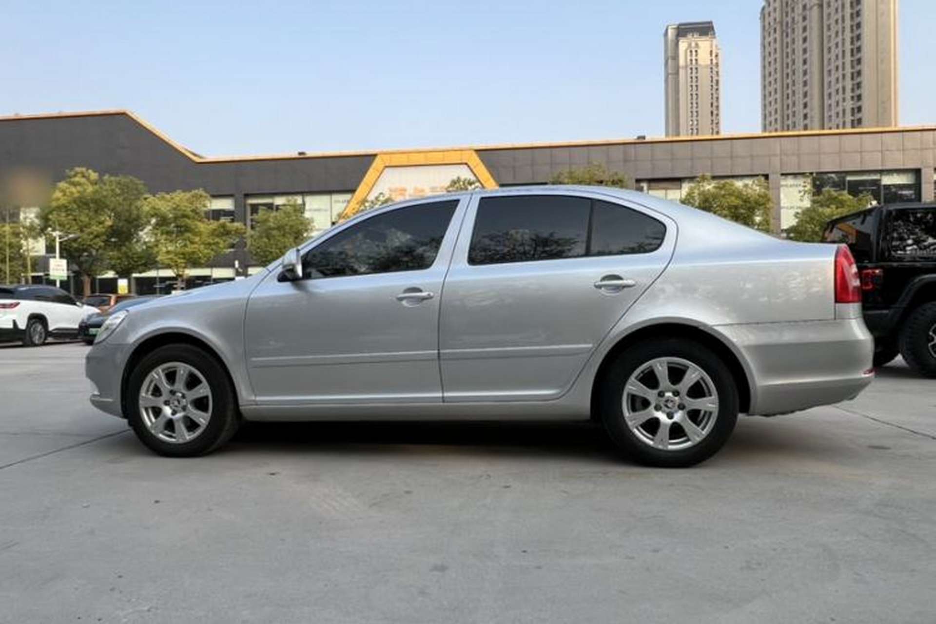 Used Skoda Octavia 2015 Classic Model 1.6L Automatic Yijie Version Exterior 5