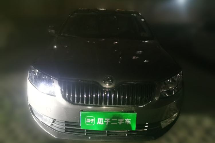 Used Skoda Octavia 2015 1.6L Manual Yijun Edition Front
