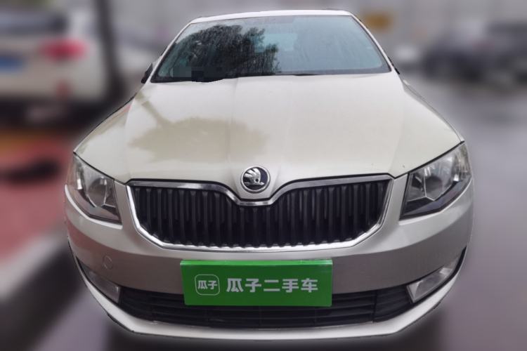 Used Skoda Octavia 2015 1.6L Automatic Eado Edition Front