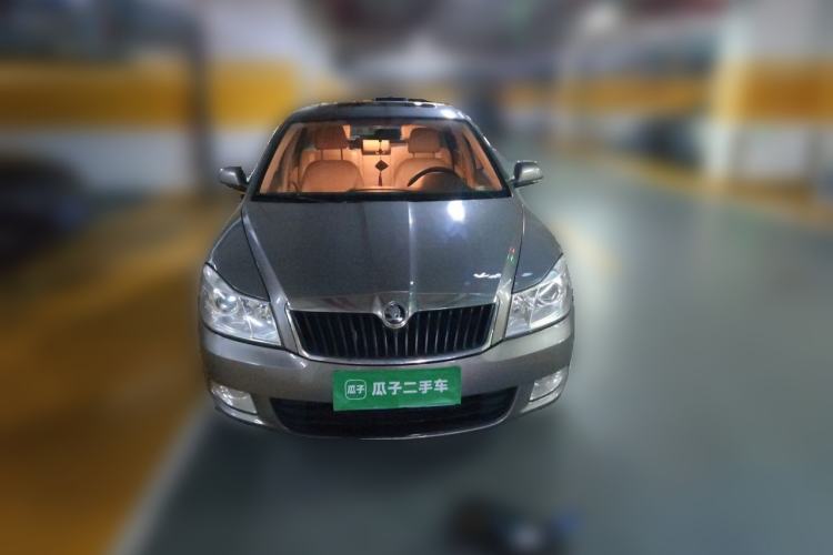Used Skoda Octavia 2015 Classic Model 1.6L Manual Yijie Edition Front