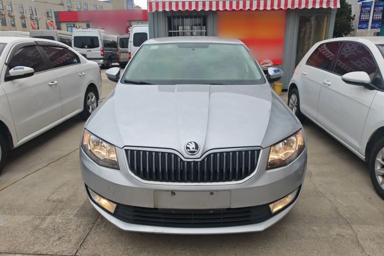 Used Skoda Octavia 2015 1.6L Automatic Yijie Edition Front