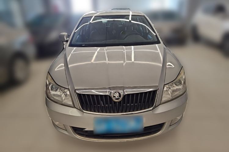 Used Skoda Octavia 2015 Classic Model 1.6L Manual Eado Version Front