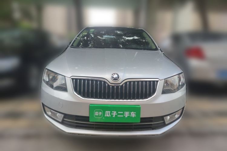 Used Skoda Octavia 2015 1.6L Automatic Yijun Edition Front