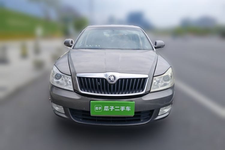 Used Skoda Octavia 2015 Classic Model 1.6L Manual Yijie Edition Front