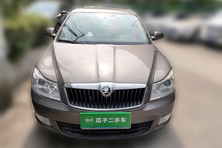 Used Skoda Octavia 2015 Classic Model 1.6L Automatic Yijie Version Front