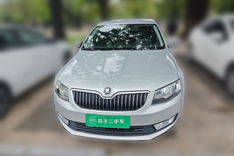 Used Skoda Octavia 2015 1.6L Automatic Yijie Edition Front