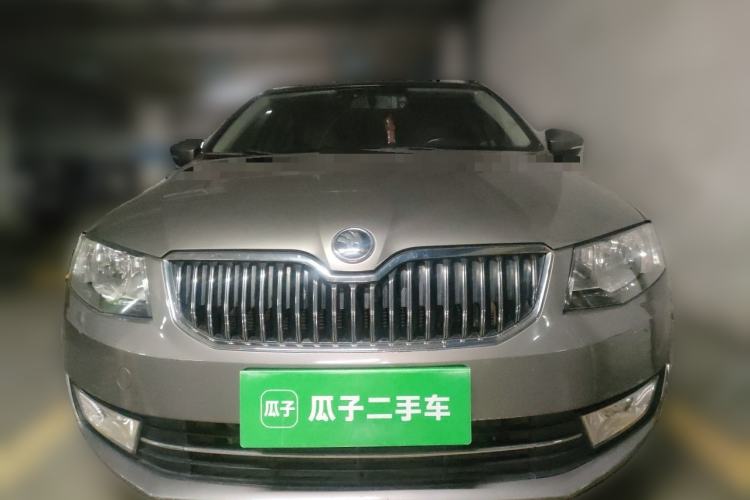Used Skoda Octavia 2015 1.6L Manual Yijun Edition Front