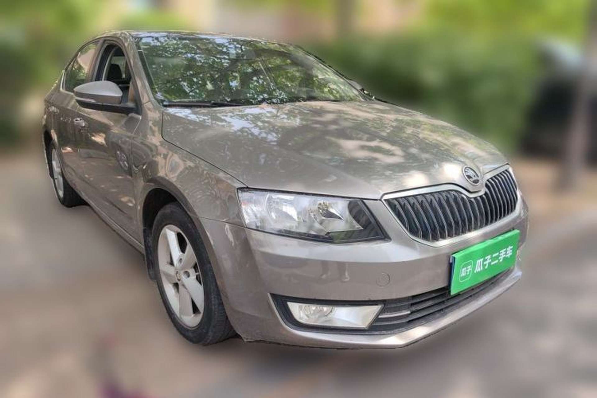 Used Skoda Octavia 2015 1.6L Automatic Yijun Edition Front Right 45 Deg