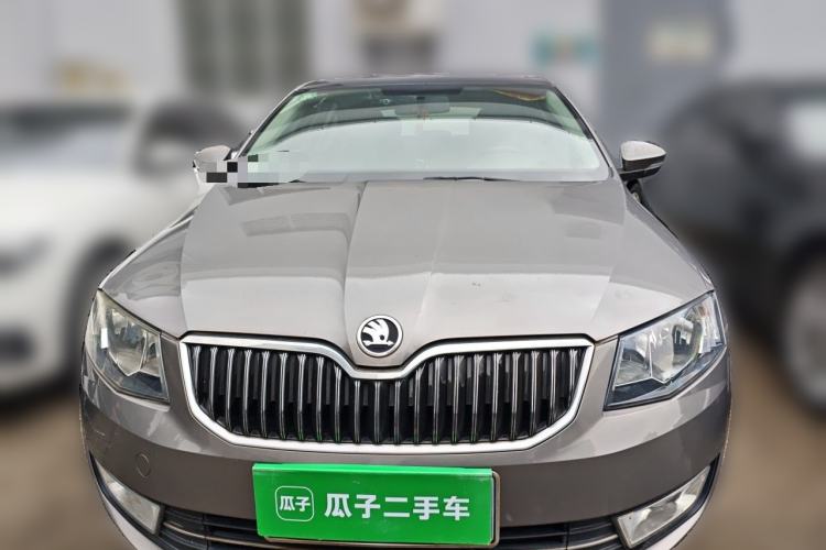 Used Skoda Octavia 2015 1.6L Automatic Yijun Edition Front