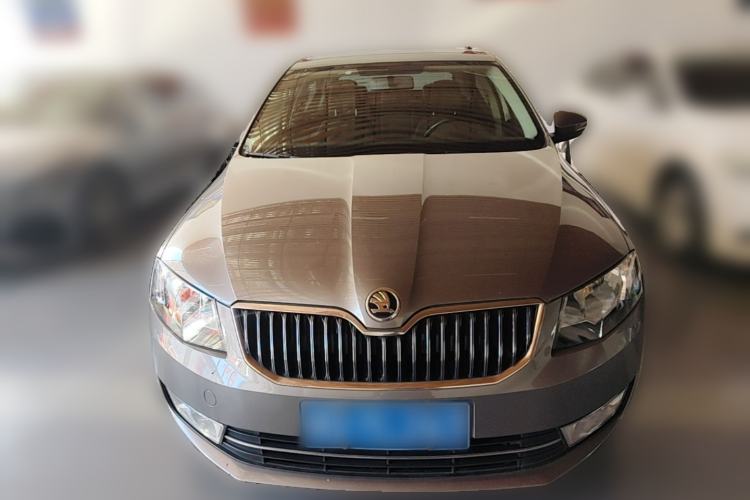 Used Skoda Octavia 2015 1.6L Manual Yijun Edition Front