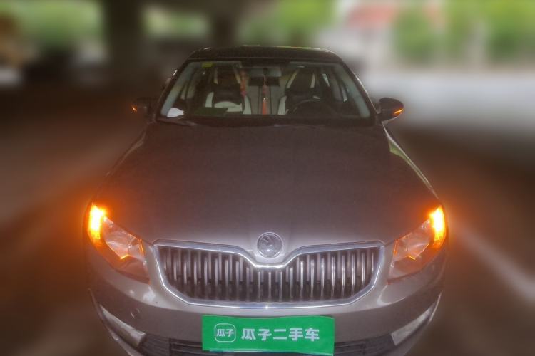 Used Skoda Octavia 2015 1.6L Automatic Yijie Edition Front