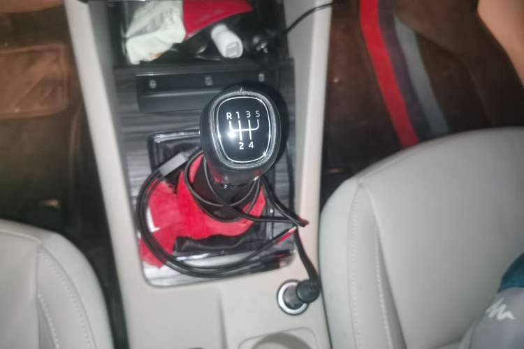 Used Skoda Octavia 2015 1.6L Manual Yijun Edition Gear Lever
