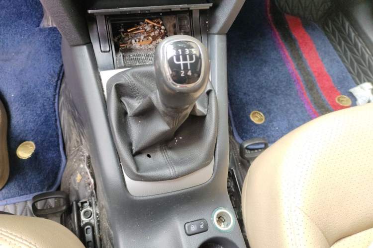 Used Skoda Octavia 2015 Classic Model 1.6L Manual Eado Version Gear Lever