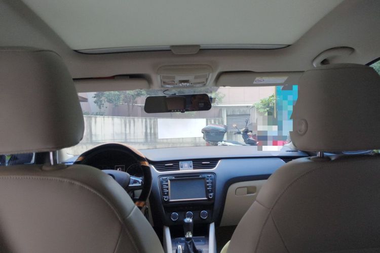 Used Skoda Octavia 2015 1.4TSI DSG Yijun Edition Headliner