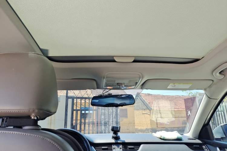 Used Skoda Octavia 2015 1.4TSI DSG Yijun Edition Headliner