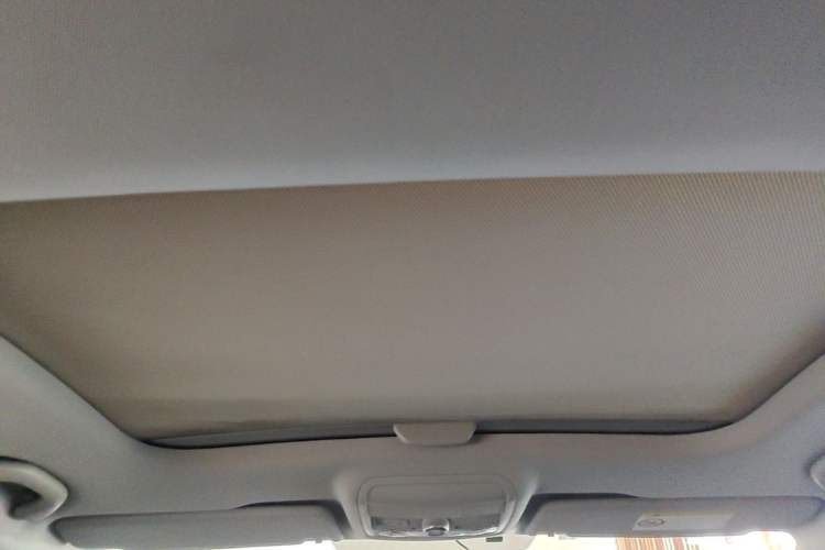 Used Skoda Octavia 2015 1.6L Manual Yijun Edition Headliner