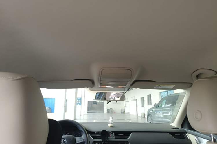 Used Skoda Octavia 2015 1.6L Automatic Yijie Edition Headliner