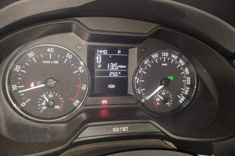 Used Skoda Octavia 2015 1.6L Automatic Yijie Edition Instrument Cluster