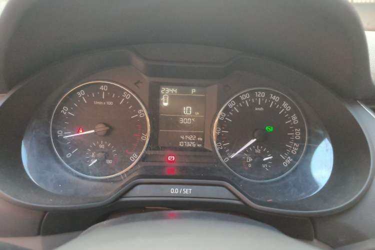 Used Skoda Octavia 2015 1.6L Automatic Yijie Edition Instrument Cluster