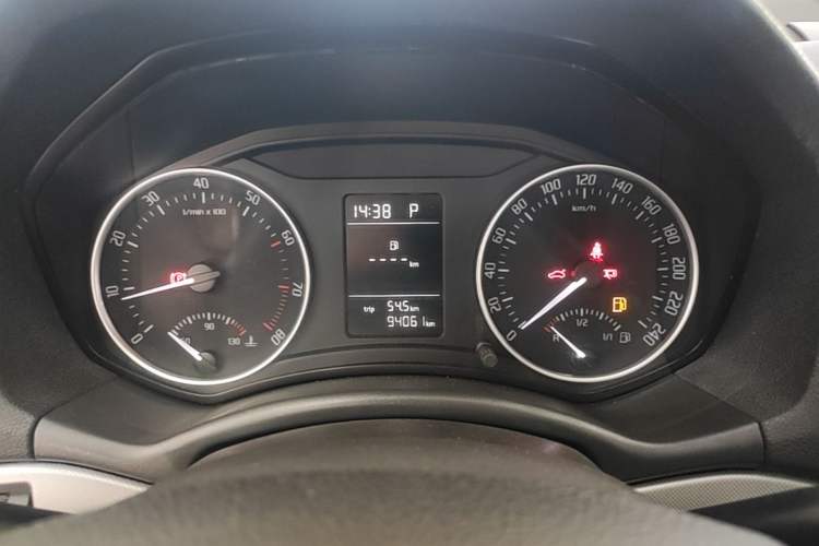Used Skoda Octavia 2015 Classic Model 1.6L Automatic Yijie Version Instrument Cluster