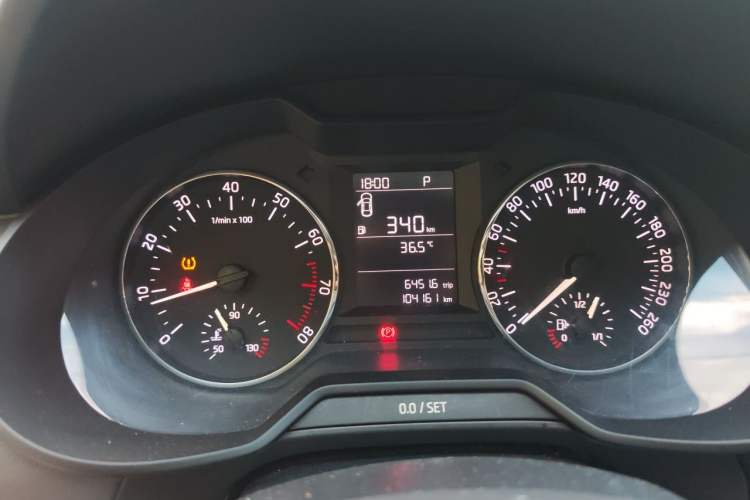 Used Skoda Octavia 2015 1.6L Automatic Yijie Edition Instrument Cluster