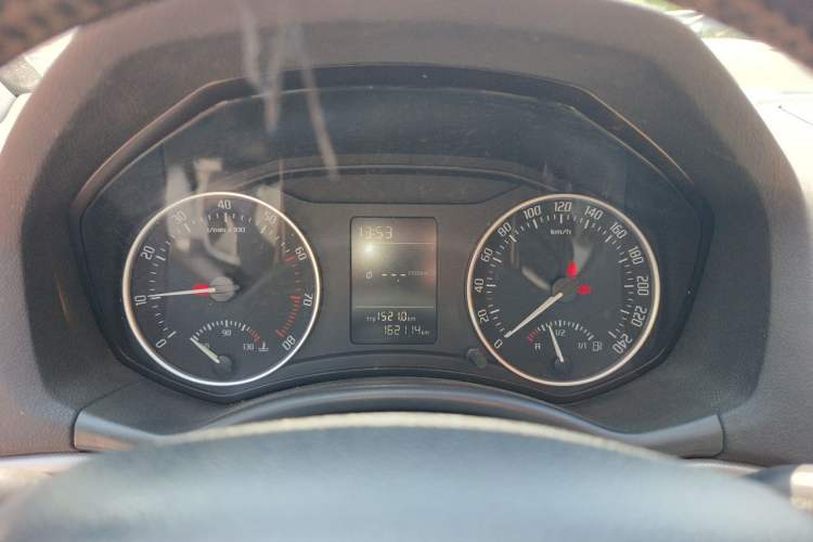 Used Skoda Octavia 2015 Classic Model 1.6L Manual Eado Version Instrument Cluster